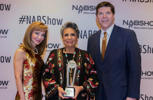 Cathy Hughes with NAB Hall of Fame award